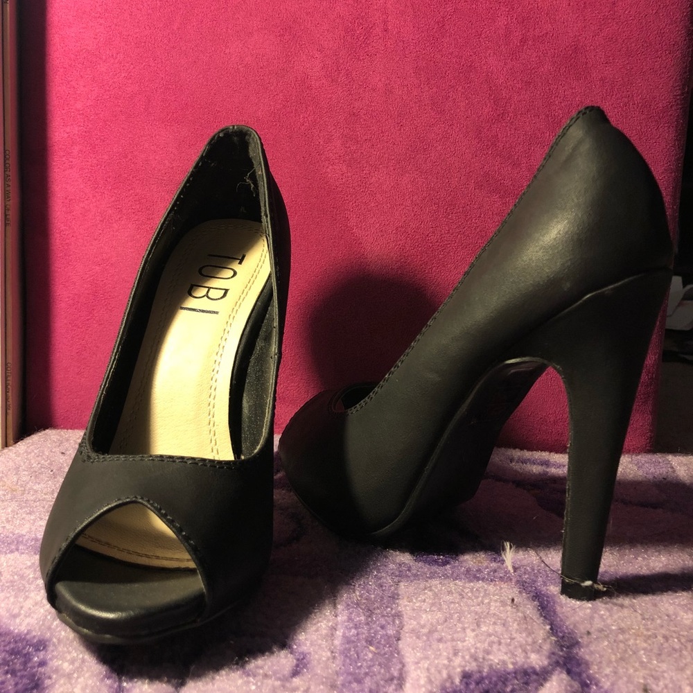 Tobi Black Pumps